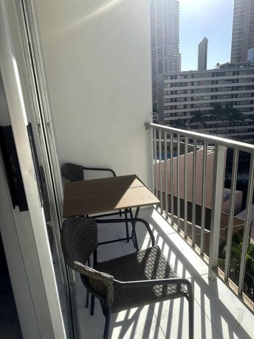 Gem Of Waikiki At Inn On The Park Honolulu Kültér fotó