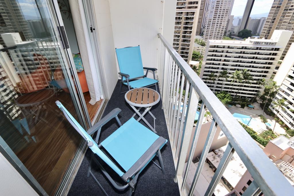 Gem Of Waikiki At Inn On The Park Honolulu Kültér fotó